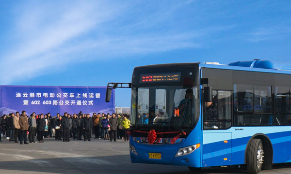 新鄉(xiāng)15米鋼筋混凝土電線桿和12米預(yù)應(yīng)力電線桿運(yùn)達(dá)地點(diǎn)